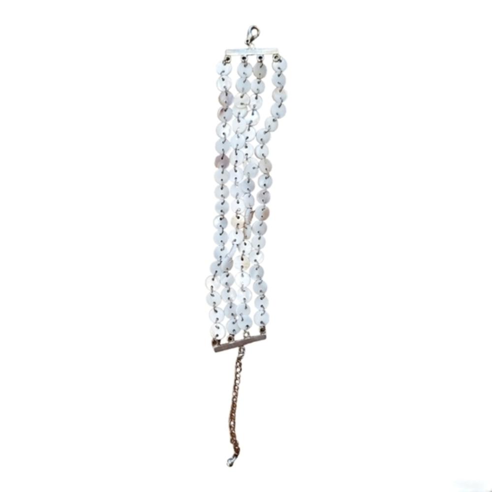 White and gold beaded bracelet